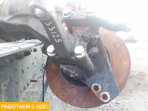 Кулак поворотный левый